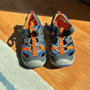 Stride rite water shoes / sandals